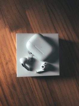 Wireless Charging of earphones